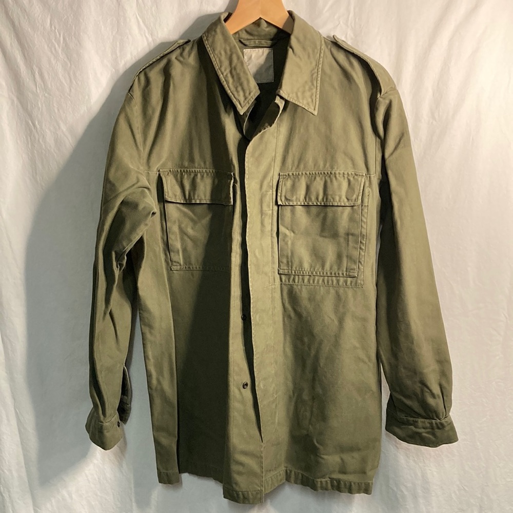 vintage Vietnam era Army Green cotton sateen field jacket L
